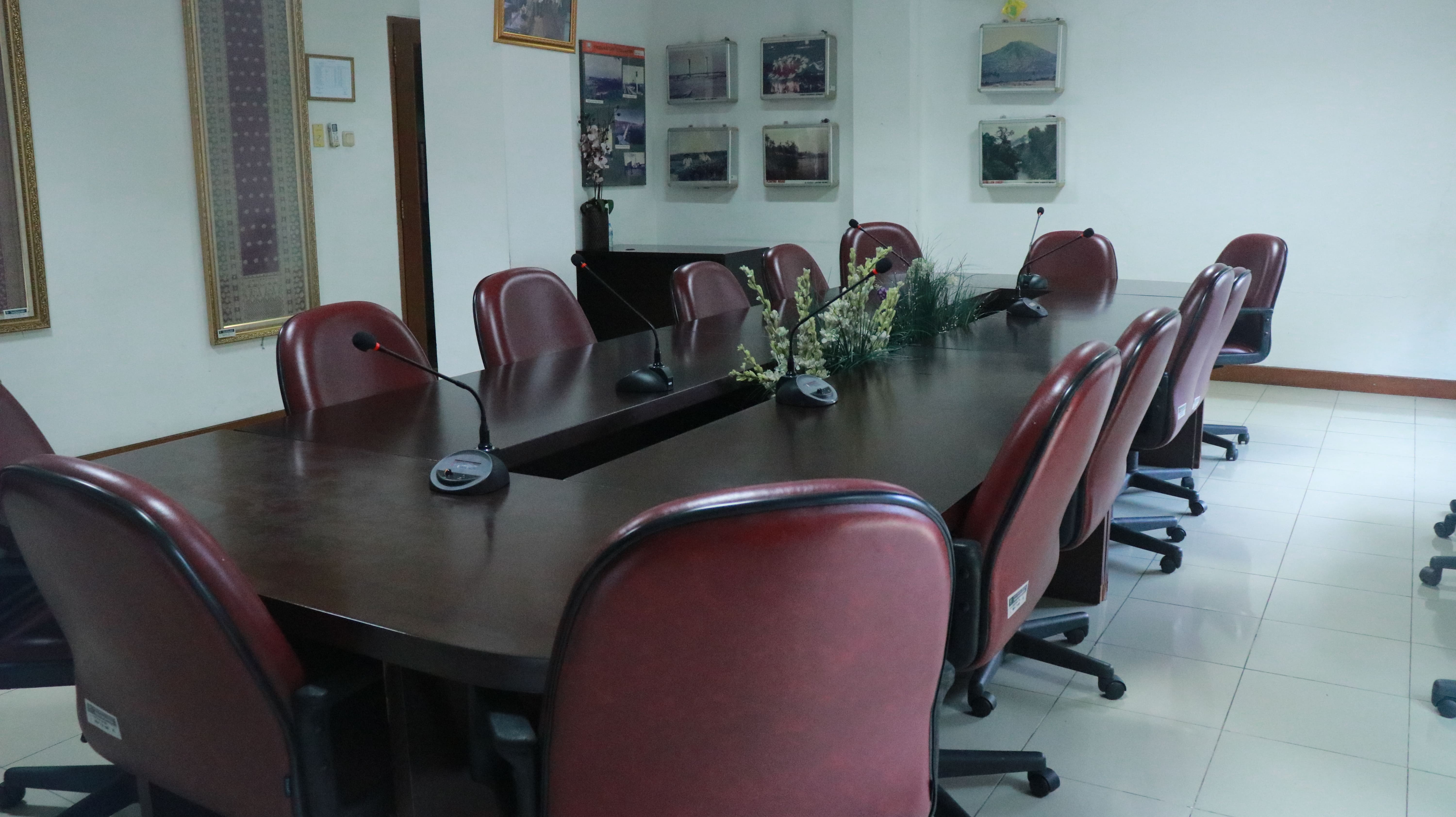 Ruang Rapat Badan Penghubung